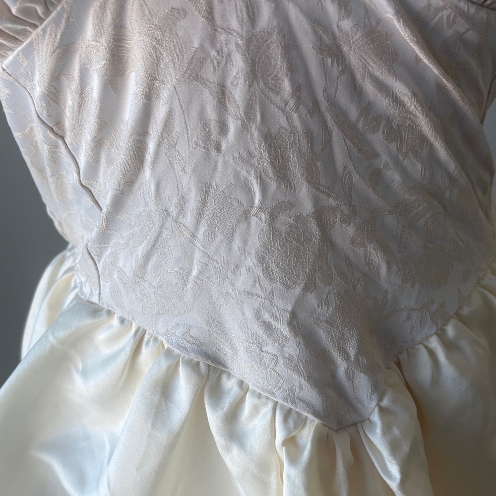 White/Ivory Sleeveless Dress - Basque Waist - Size S - Picture 4 of 5